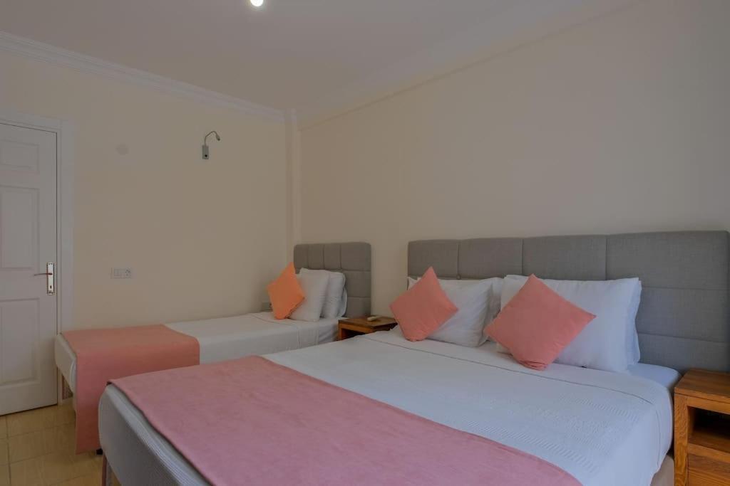 Villa Rose çalış *