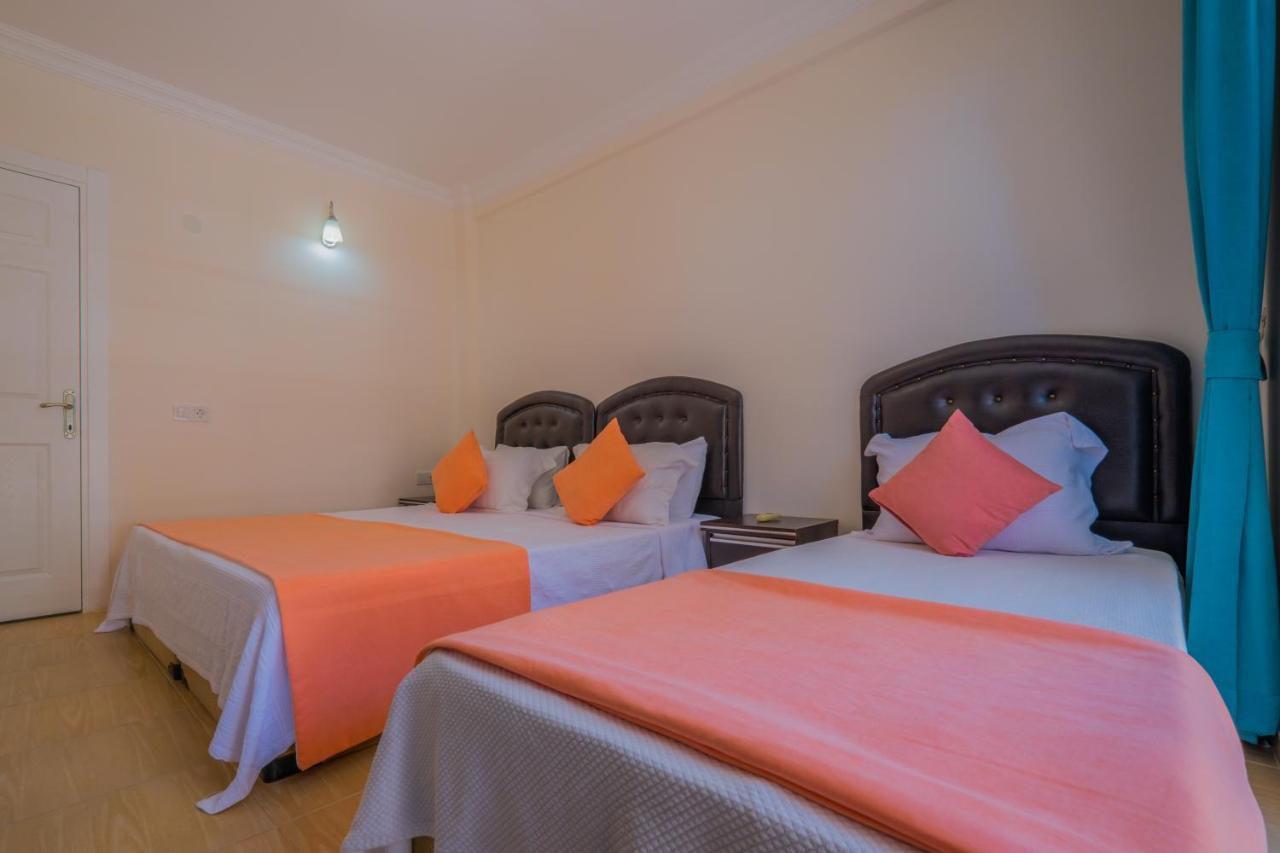 Villa Rose çalış *